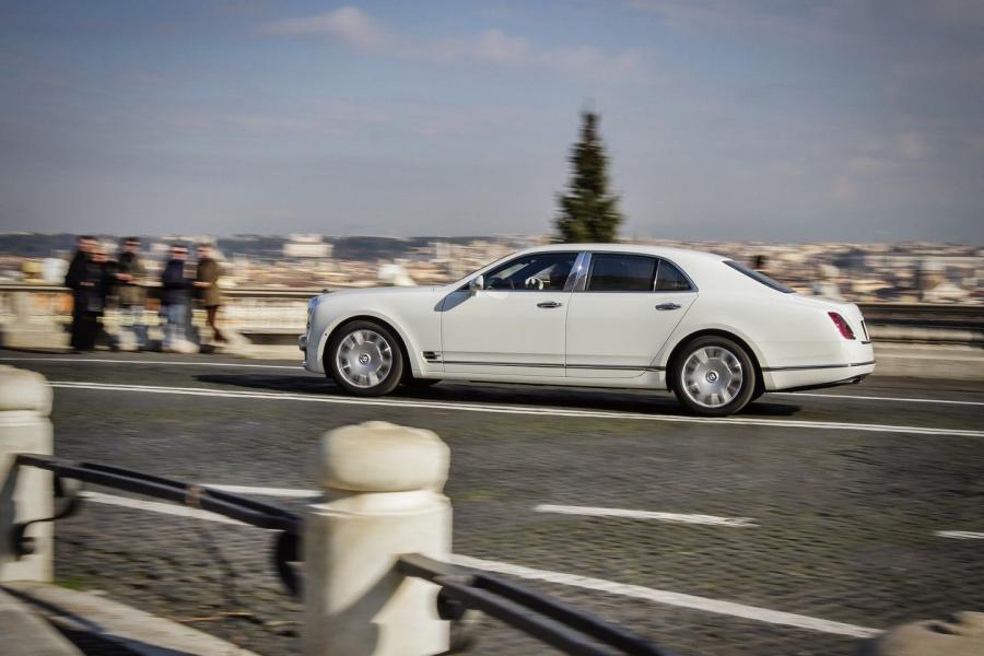  Bentley Mulsanne Speed 2015 года  (фото 110 из 117)